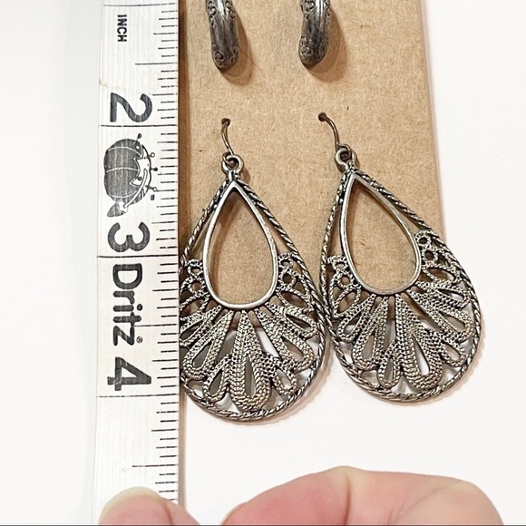 Set of Two Vintage Silver Tone Earrings - Picture 6 of 6